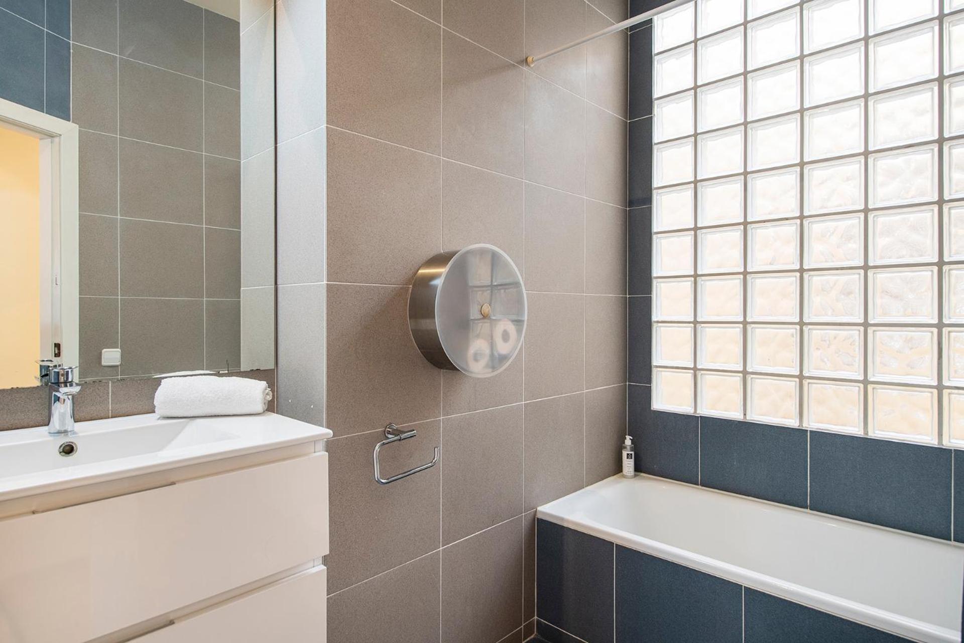 Sleep & Stay Luxury Top Floor Apt With Terrace Girona Kültér fotó
